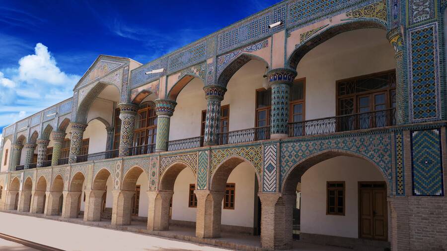 Mofakham Edifice 